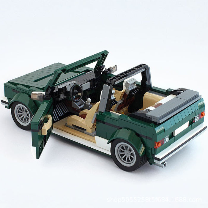 Small particle building blocks MOC car assembly Volkswagen Golf MK1 Convertible Compatible with LEGO Dark green model (976PCS)