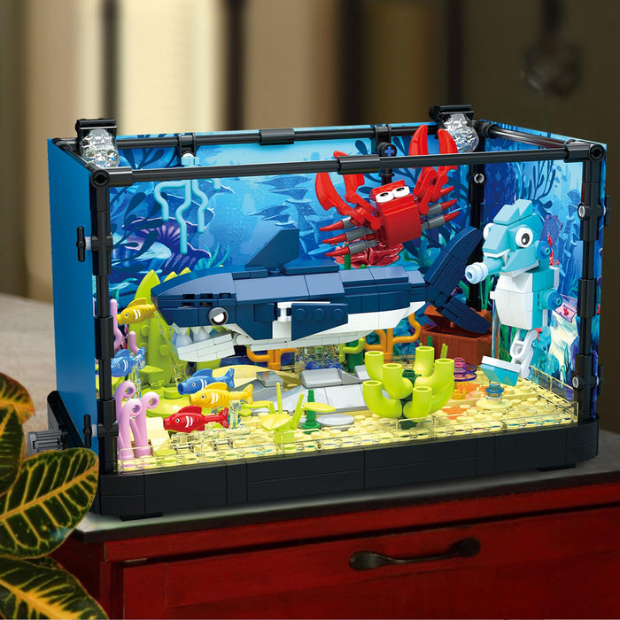 ZYLEGEN Fish Tank Building Set,Creative Lighting Fish Aquarium with Shark,Seahorse,Crab and Ocean Fish,Creatvie MOC Ideas Gift Building Toys for Boys Girls 8 9 10 11 12(Shark,648Pcs)